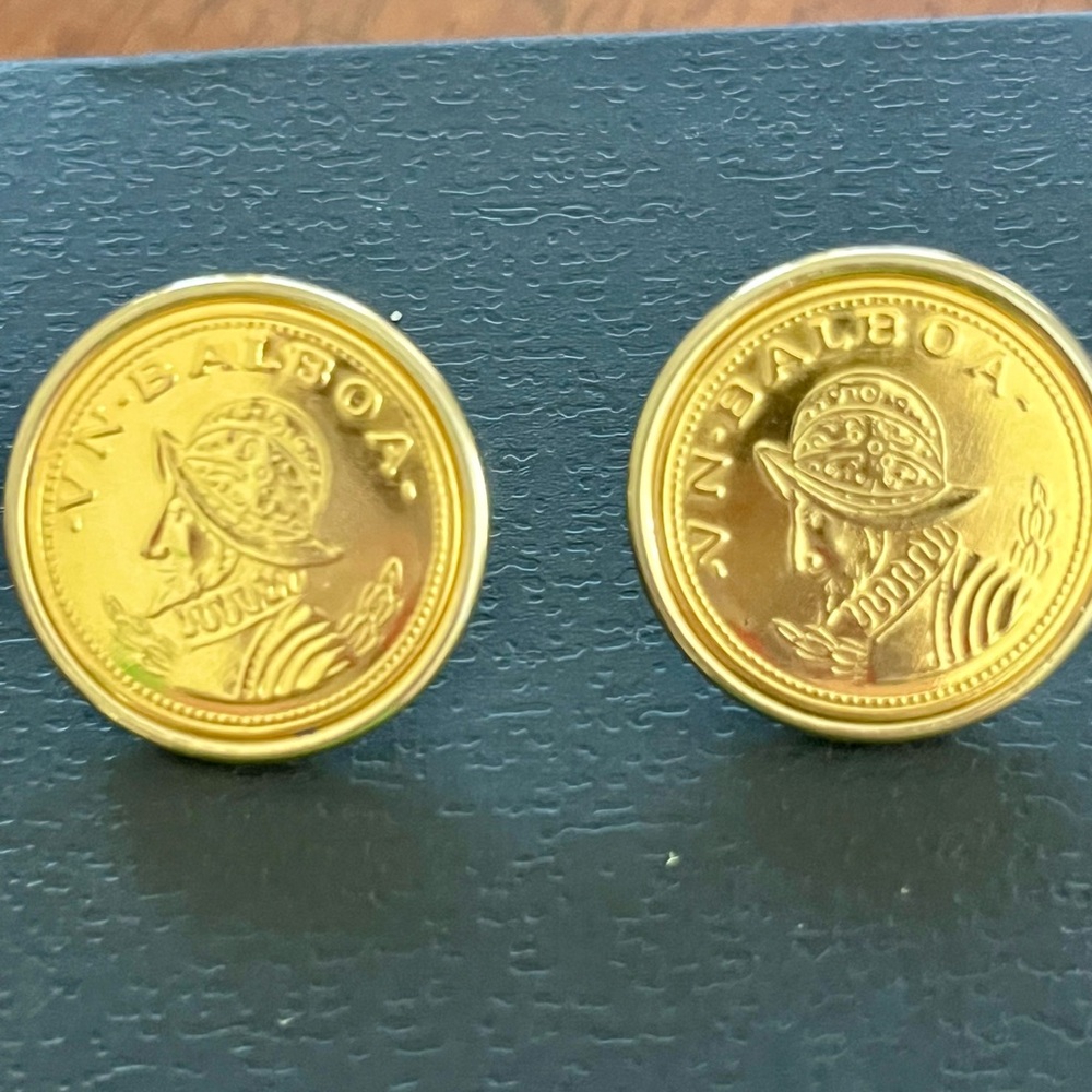 Vintage Gold tones Coin Earrings